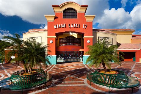 Its in a great location right in the heart of Miami Lakes with a Coldstone Creamery next to it and few restaurants around it. . Cobb miami lakes 17